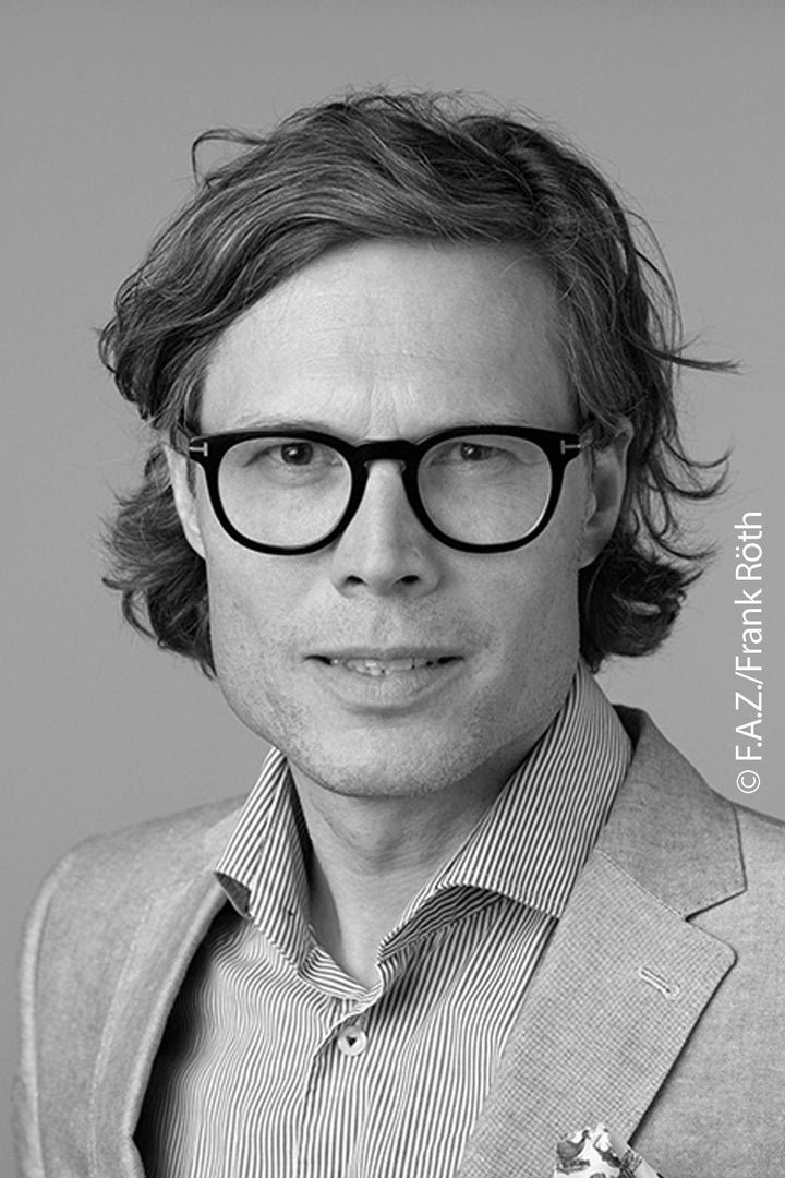 "Eigentlich müssten mir die Feministinnen die Füße küssen" | Frasch, Timo