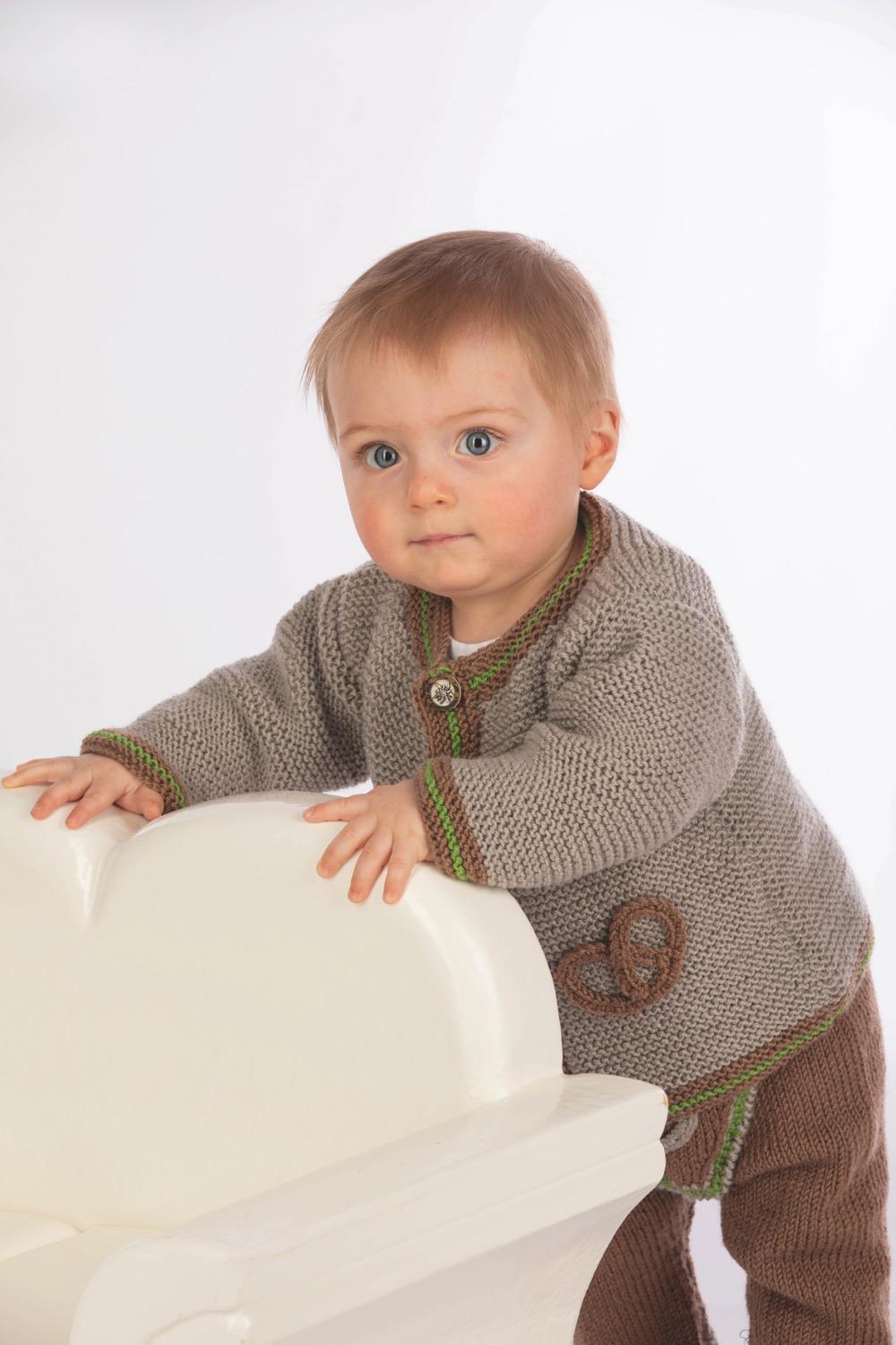 Woolly Hugs Baby-Sachen stricken | Hug, Veronika