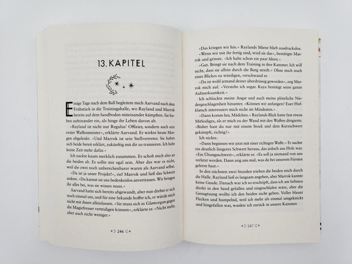 Sister of the Moon | Woolf, Marah