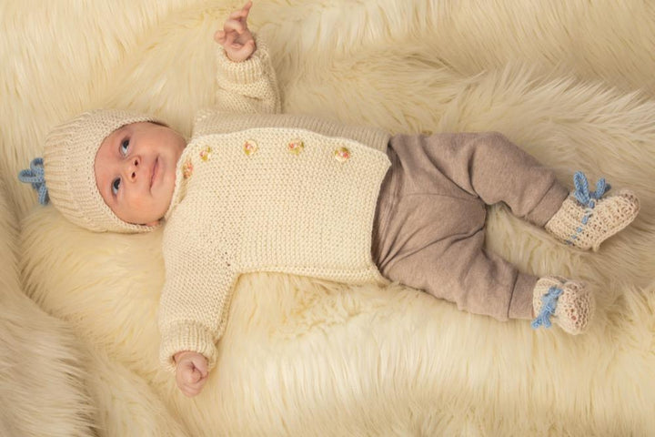 Woolly Hugs Baby-Sachen stricken | Hug, Veronika