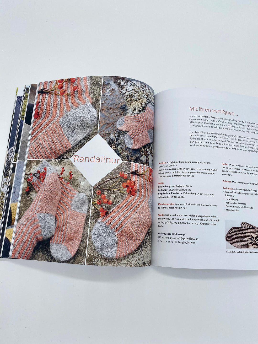 Island-Socken. Die schönsten Strickmuster aus dem Land der Nordlichter | Mag...