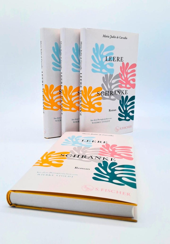 Leere Schränke | Carvalho, Maria Judite de