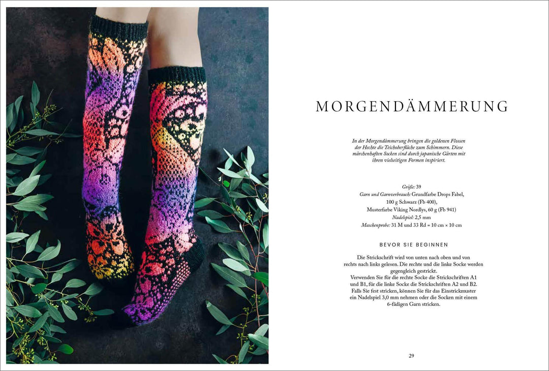 Florale Scandi-Socken stricken | Laitinen, Niina
