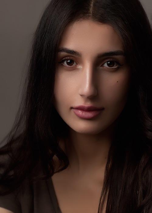 A Woman is No Man | Rum, Etaf