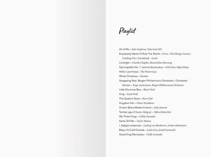 Snowflakes All Around Us. A Royal Christmas Romance (Wunderschöne Winter-Rom...