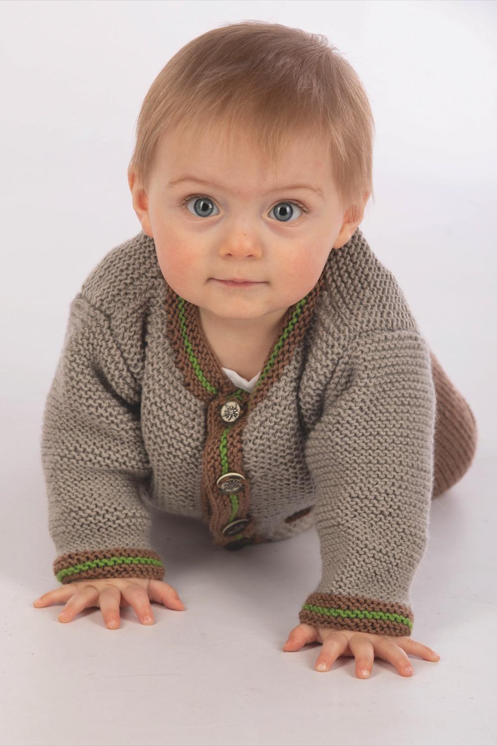 Woolly Hugs Baby-Sachen stricken | Hug, Veronika