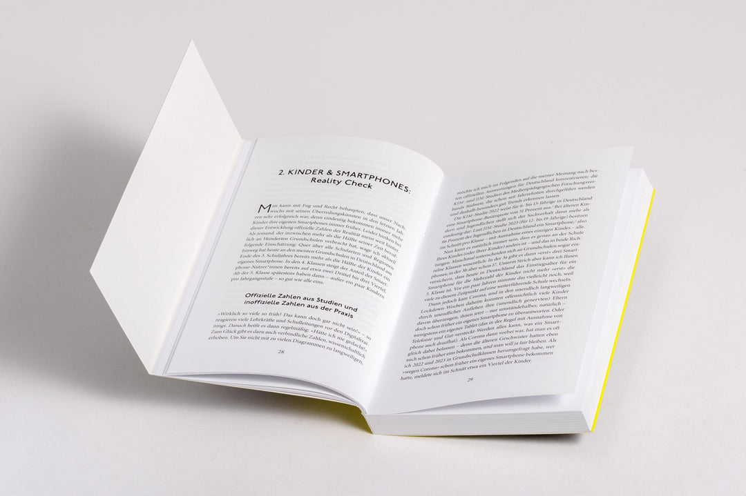 Allein mit dem Handy: So schützen wir unsere Kinder | Wolff, Daniel